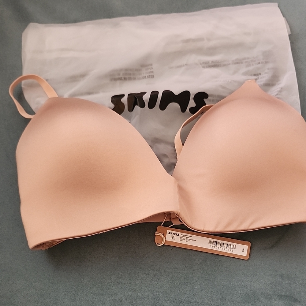 SKIMS Blush Bra